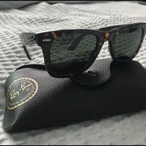 Polarized Ray bans